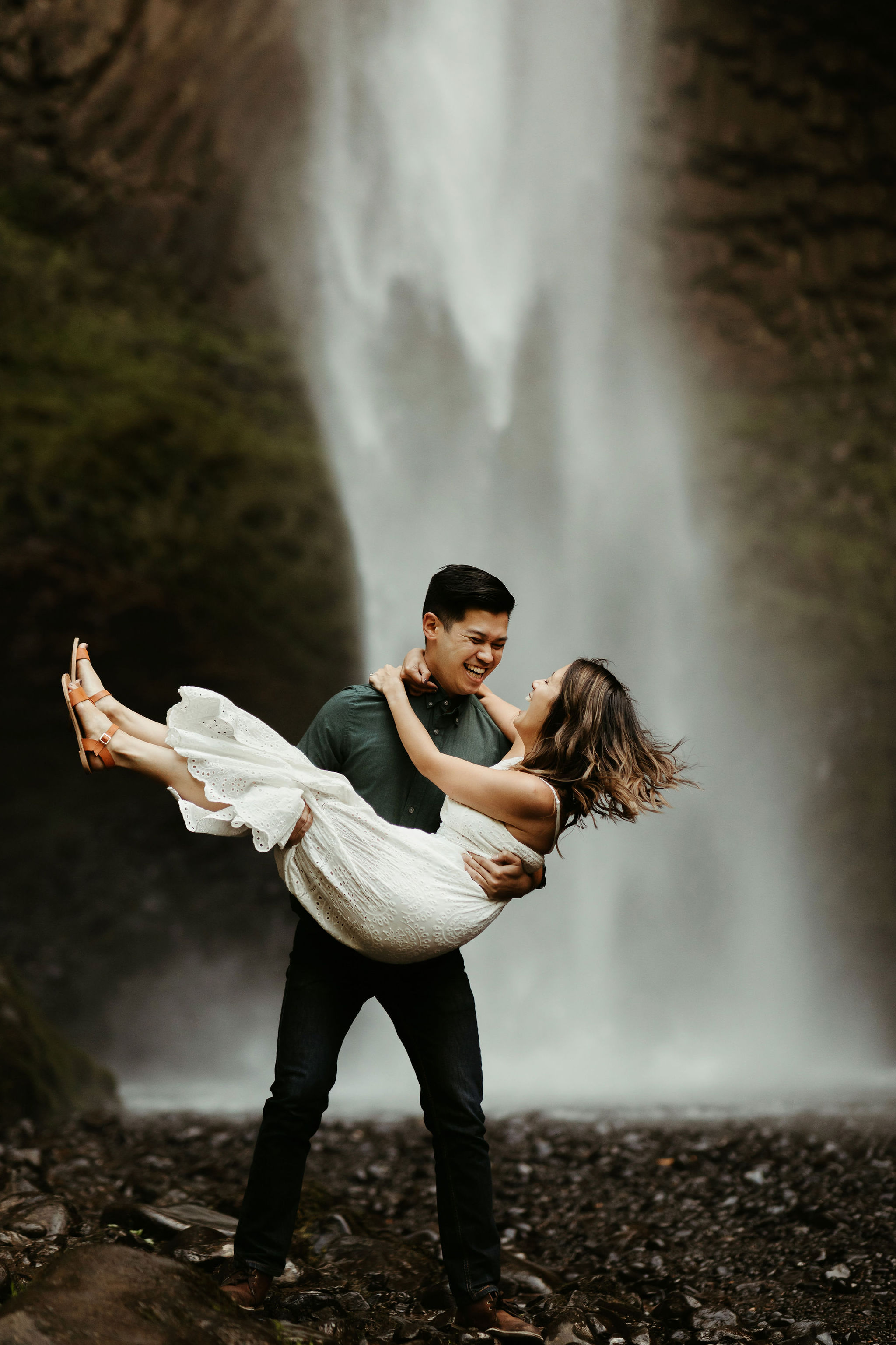 waterfall engagement session oregon